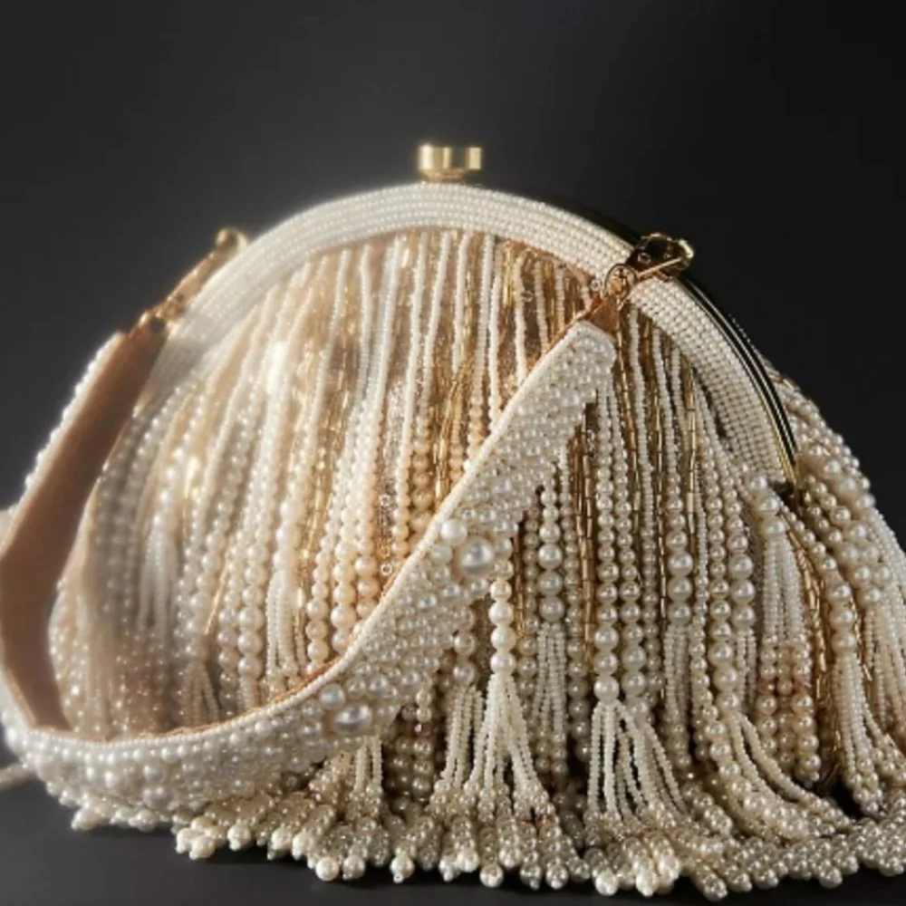 NWT VIRAL TIKTOK India Boutique Zhuu Pearl Beaded White Tassel Clutch